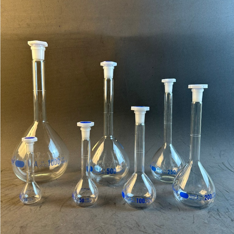 Bình định mức trắng class A, nút nhựa (BIOHALL - GERMANY) 10ml, 20ml, 25ml, 50ml, 100ml, 200ml, 250m