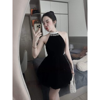Đầm cổ yếm hở lưng thắt nơ dáng xòe đuôi bí