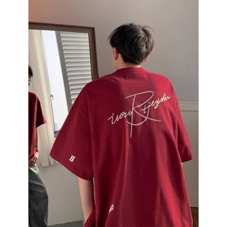 Áo Thun Nam Đỏ Sậm Cotton In Hình Chữ Ký Sau Lưng