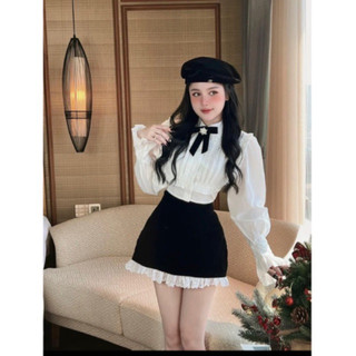 Áo sơ mi cổ bèo tay loe