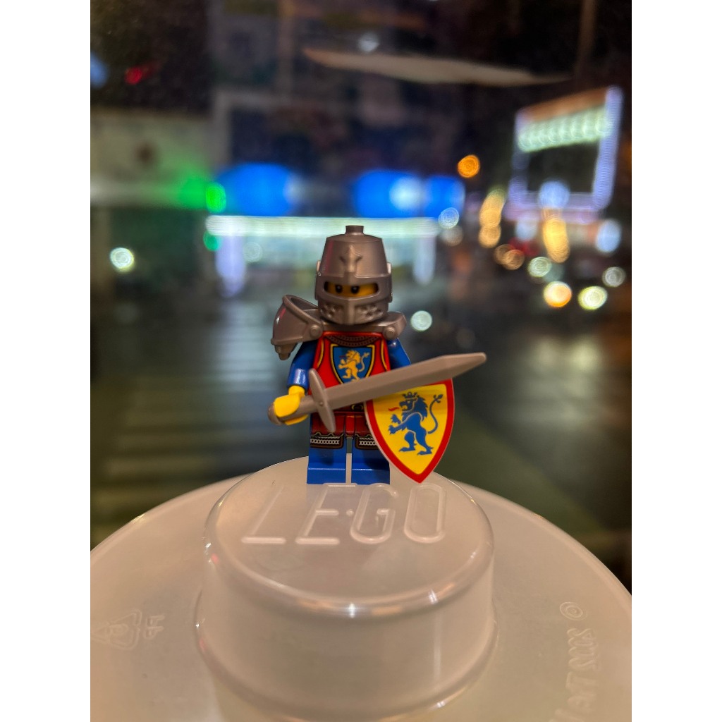 Red Lion - Minifigures