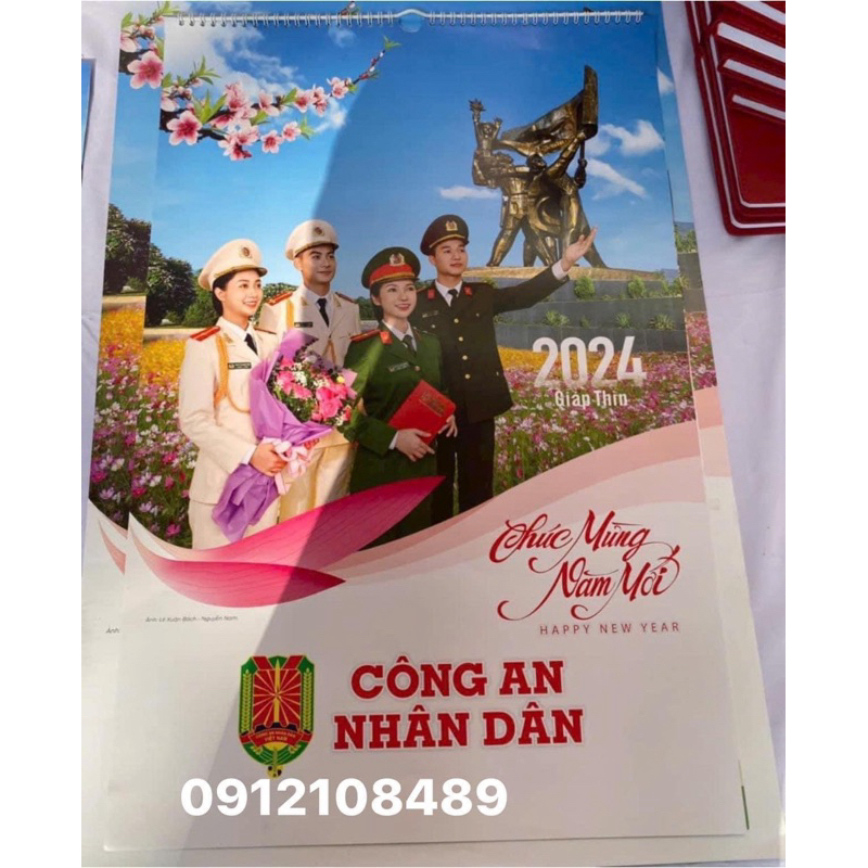 5 cuốn lịch 5 tờ “Công an nhân dân”, 2023 (khổ 45 x 70cm)