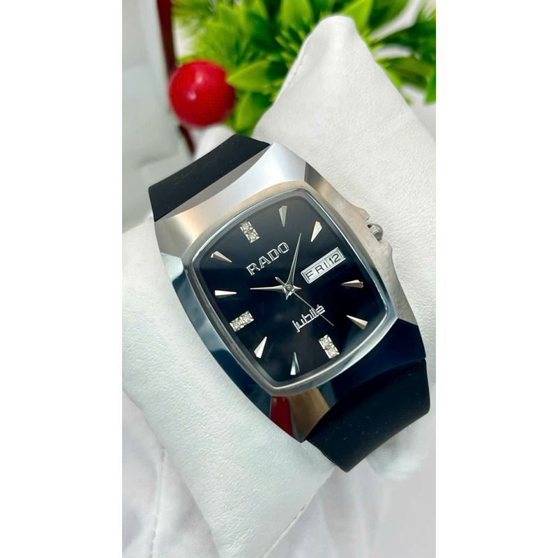 Đồng Hồ Rado Nam vỏ đá kèm kính sapphire nguyên khối . Máy pin chuẩn Nhật . Chống nước tốt