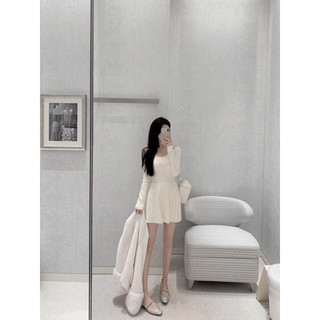 Váy len trơn cổ tròn dáng xoè có xếp li dày dặn dễ mix