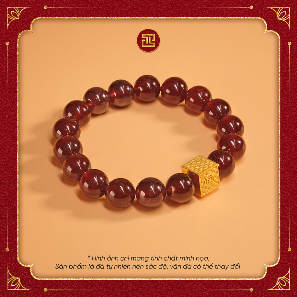 TINH LÂM Vòng Tay Phong Thủy Đá Garnet Lựu Đỏ 10 Li - Charm Bọc Vàng Long Ấn