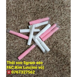 Vỏ son đổ ngón tay trực tiếp miệng xéo