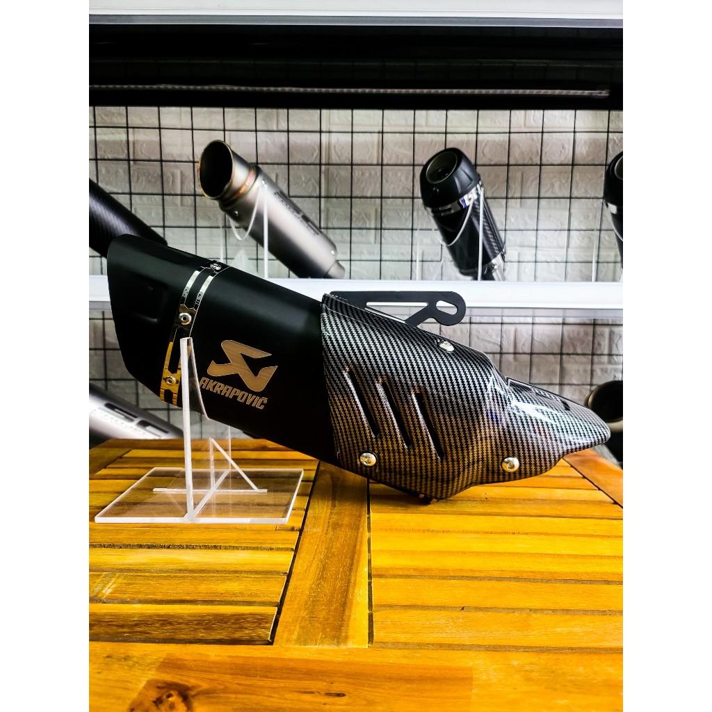 Pô Độ Akrapovic R1 Đen Ốp Nhựa Carbon