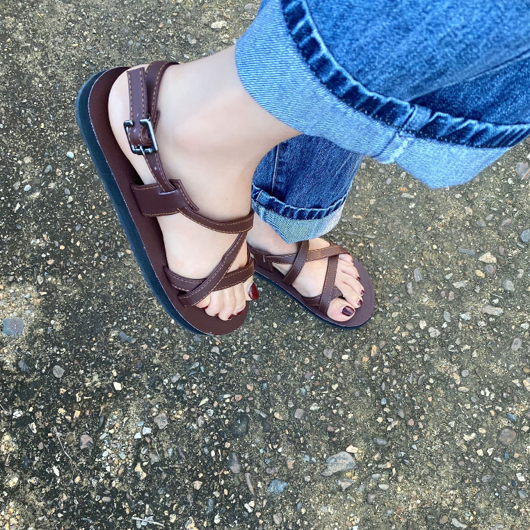 Giày Sandal Nam, Nữ M10 Màu Nâu Quai Mảnh Ôm Chân Đi Học, Đi Chơi Big Size 34-44