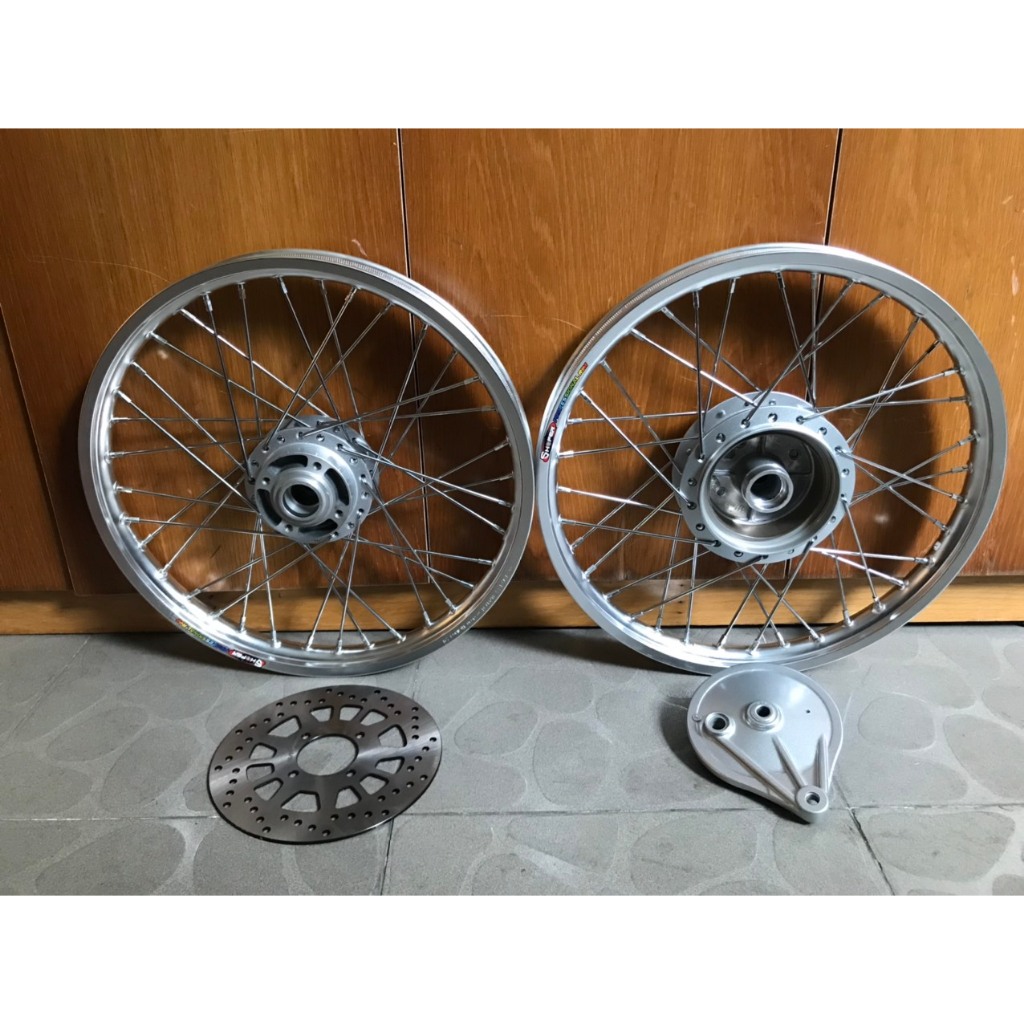 BỘ CĂM ĐÙM NIỀNG NHÔM THẮNG-PHANH ĐĨA CHO SIRIUS 50CC TRUNG QUỐC SÀI ĐÙM NHỎ SAU RÁP LÊN ZIN THEO XE