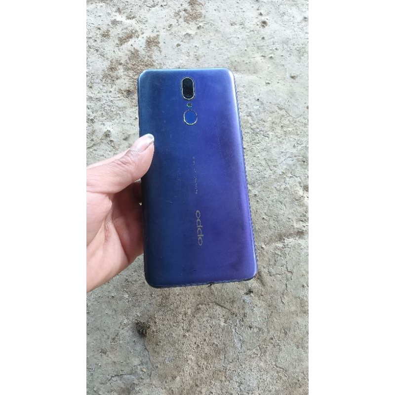 Xác điện thoại oppo f11 hỏng màn.