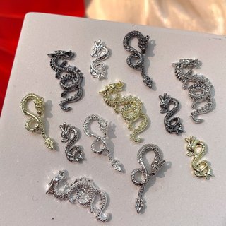 Charm rồng kim loại đính móng mẫu tết 2024