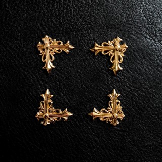Đinh tán logo chrome hearts