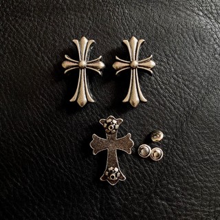 Đinh tán logo chrome hearts