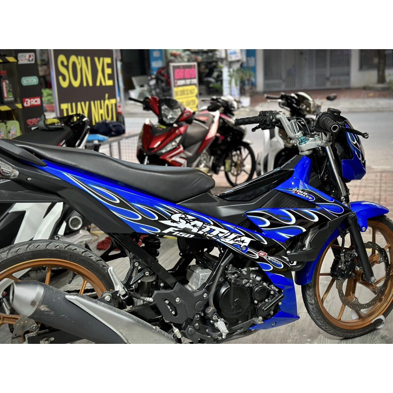 tem lửa satria trắng xanh đen cho xe xanh