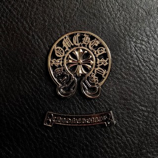 Đinh tán logo chrome hearts