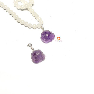 Charm hoa sen thach anh tím