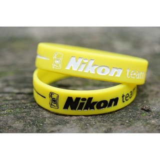 Vòng cao su đeo len nikon vòng vàng chữ đen