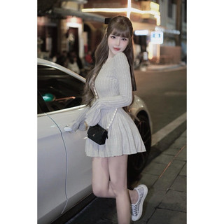 Đầm len đũa xếp ly tay loe