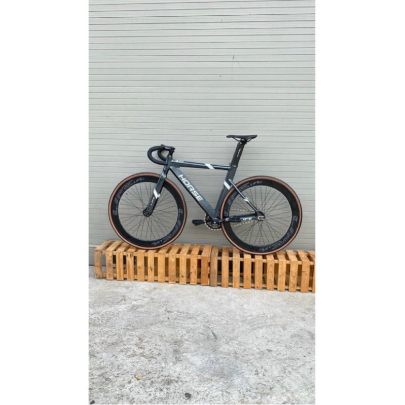 Xe đạp fixed gear Horse vân cacbon