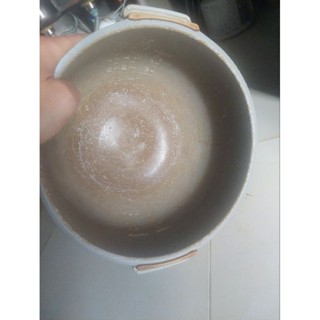 lòng nồi cơm điện sharp ks zt18 cũ trầy sước nhiều