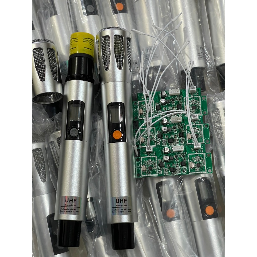 Mic hát karaoke không dây dùng cho loa kéo sóng UHF chống hú thân nhôm
