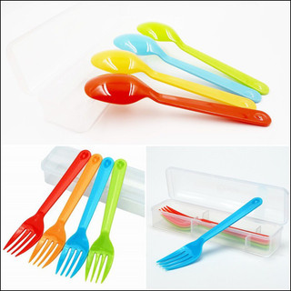 Bộ 4 thìa/ dĩa nhựa sắc màu kèm hộp đựng - Nhật Bản