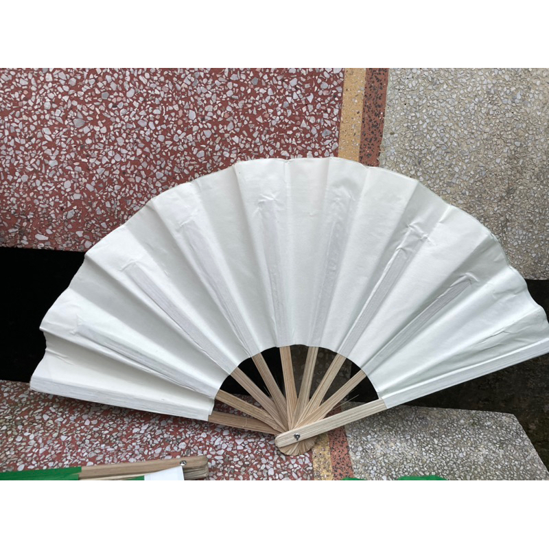 Quạt giấy màu trắng ( sỉ sll và cực lớn ib )