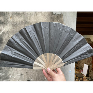 Quạt giấy màu đen ( có sỉ sll và cực lớn )