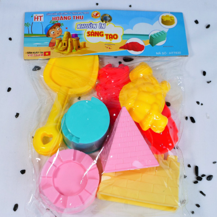 Đồ chơi khuôn in cát HT7830, Hoàng Thu Việt Nam, chất liệu nhựa nguyên sinh an toàn