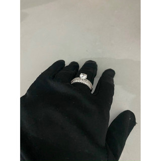 Nhẫn titan đính đá siêu sáng đẹp