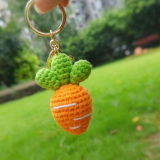 Móc khoá cà rốt bằng len handmade