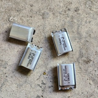 Pin Lithium  3.7V 400mAh 802030 Lithium Polymer .(không mạch bảo vệ)