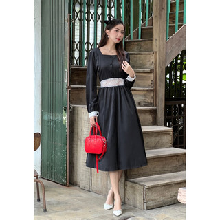 váy tiểu thư cổ vuông dáng xoè