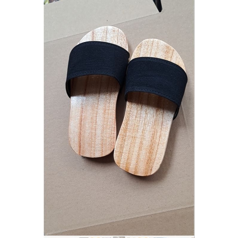 guốc mộc cho bé