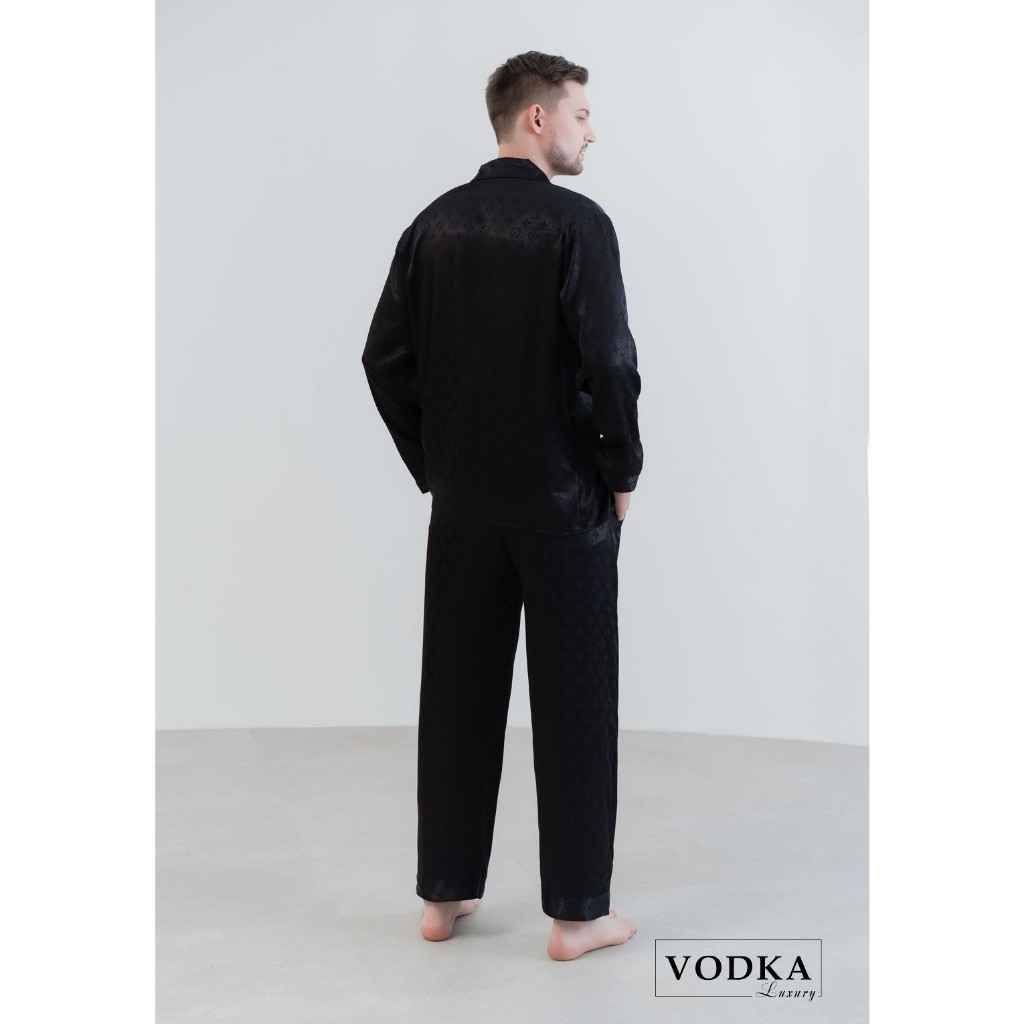 Đồ bộ nam pijama nam dài tay chất lụa mềm mại màu đen hoạ tiết in chìm sang chảnh LV14 - Vodka Luxury