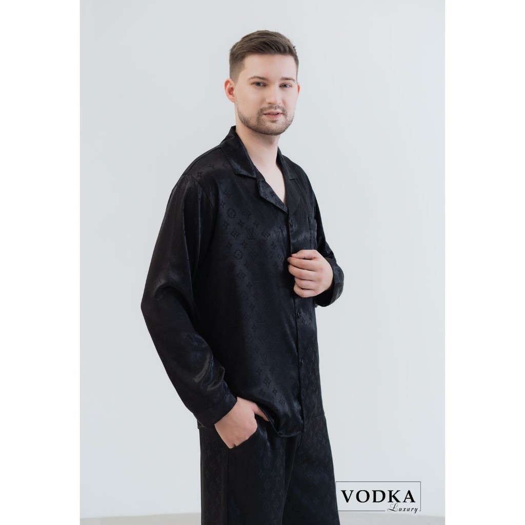 Đồ bộ nam pijama nam dài tay chất lụa mềm mại màu đen hoạ tiết in chìm sang chảnh LV14 - Vodka Luxury
