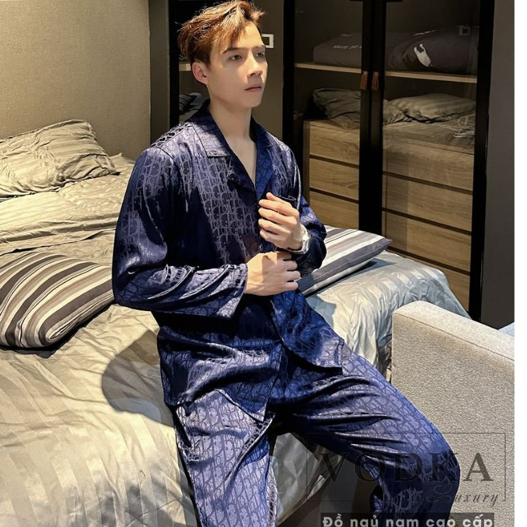 Đồ bộ nam pijama nam dài tay vải lụa gấm mềm mại, thoáng mát hoạ tiết sang chảnh D12 - Vodka Luxury
