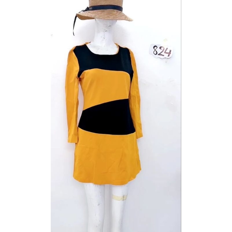 đầm thun màu vàng đen. S824
