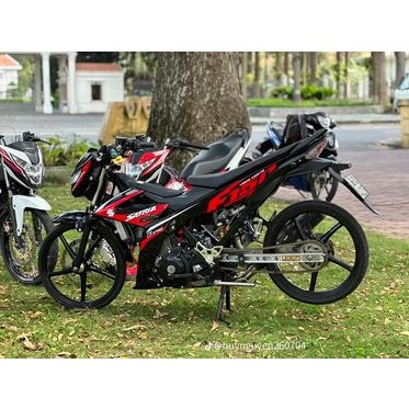 Tem Rời Satria màu đen đỏ trắng