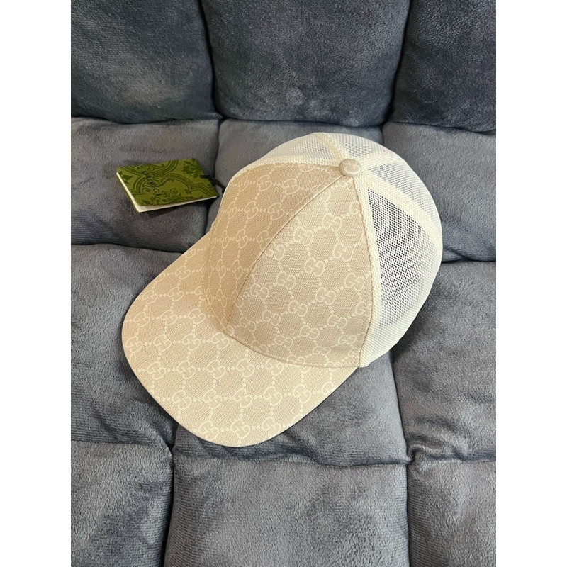 Nón lưỡi trai Gucci trắng LK