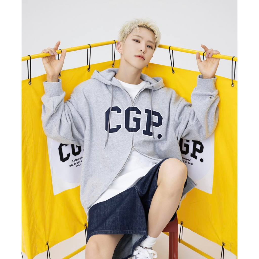 Áo khoác Hoodie Unisex CGP Signature Logo khóa zip 2 chiều