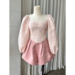 Áo Croptop Tay Dài Vải Gấm Hoa Phối Gọng Corset Màu Hồng Nhạt - HOO DESIGN