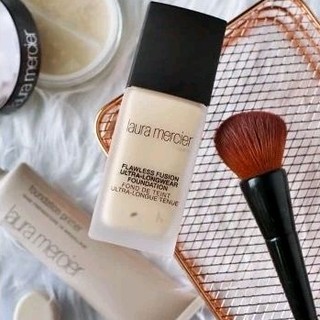 Bộ 3ô nền lỳ siêu kiềm dầu siêu che phủ Laura.mercier Sample