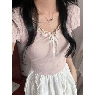 Áo thun coquette nữ croptop cổ tròn tay ngắn form ôm viền cổ thắt nơ chất len tăm mềm basic màu hồng tiểu thư DELIZ