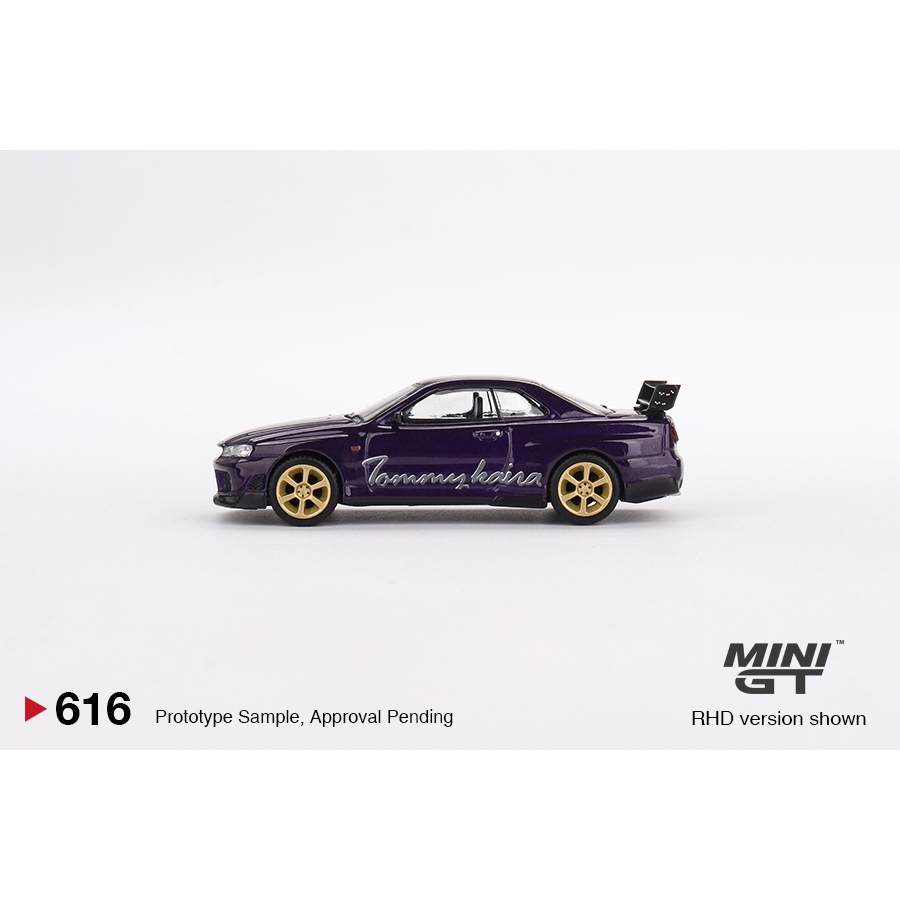 Nissan Skyline GT-R  V-Spec N1Tommykaira R-z Black - White 1:64 MiniGT