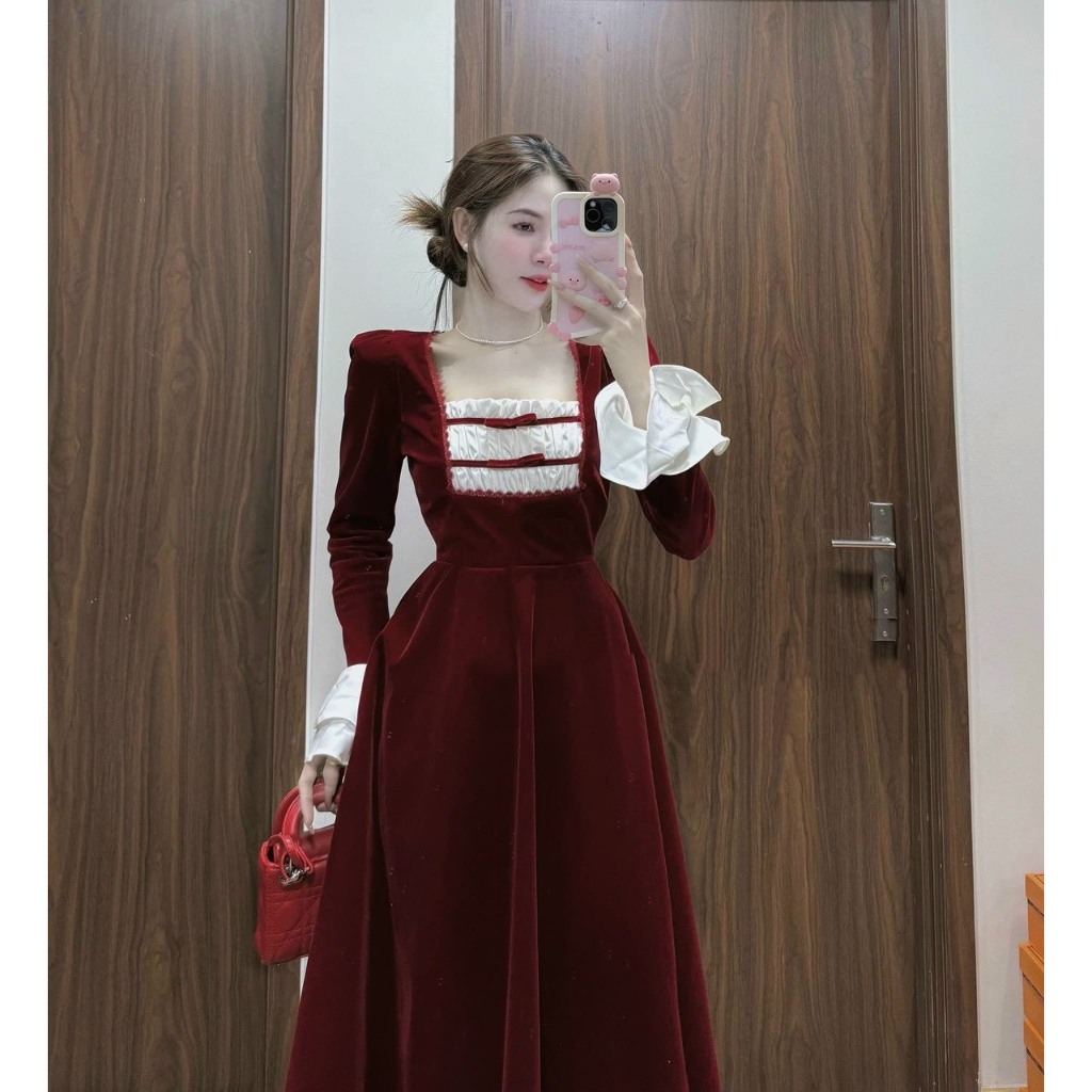 ĐẦM NHUNG TAY BÈO