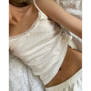 Brandy Melville Skylar Eyelet Heart Top (Áo hai dây viền ren hình trái tim Brandy Melville)