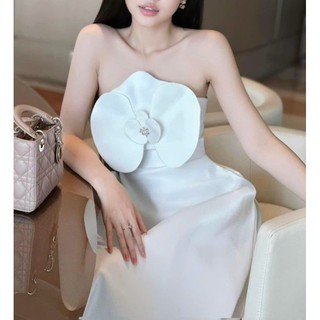 đầm xoè đính hoa ngực