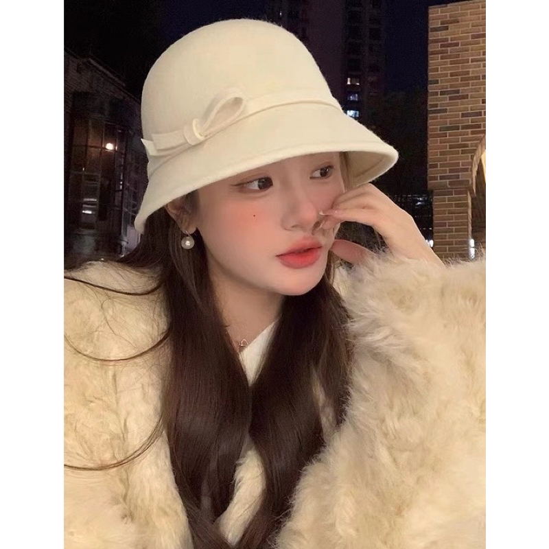 Mũ dạ ép màu kem lỗi nhẹ bao đẹp | BigBuy360 - bigbuy360.vn