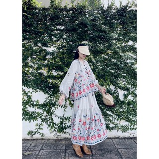 Set maxi dài gồm Áo tay phồng nút bọc và Chân váy dài Linen thêu hoa